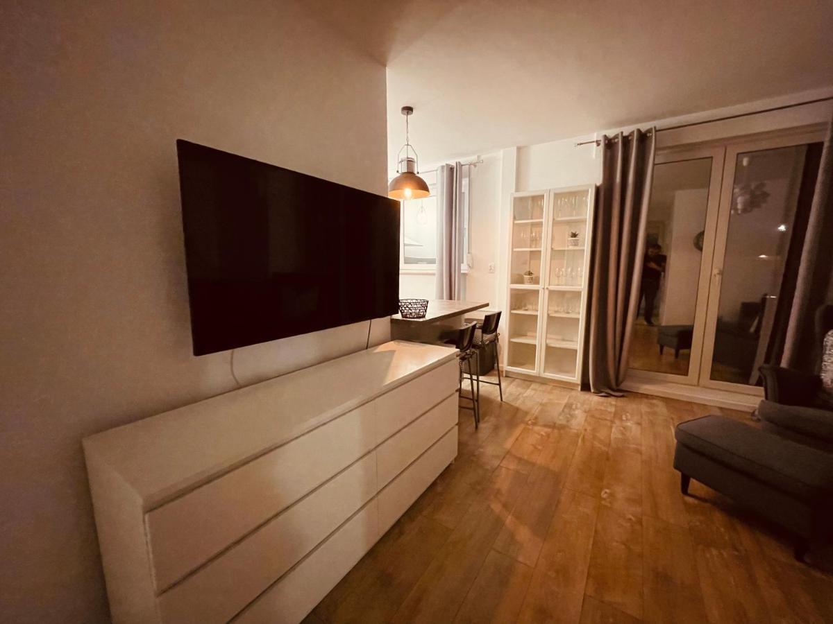 Exclusive Apartments, With Parking *